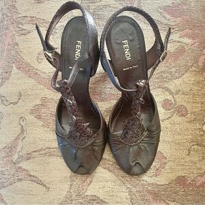 Rare Vintage FENDI Spy Sandals Beautiful Peep Toe with T Strap